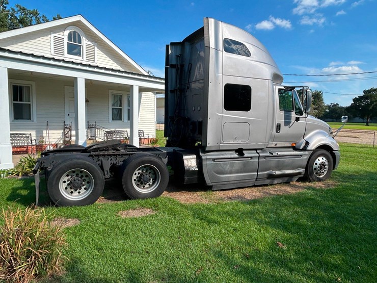 2017-international-prostar-image-5