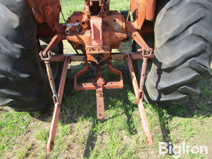 1961-allis-chalmers-d17-image-14
