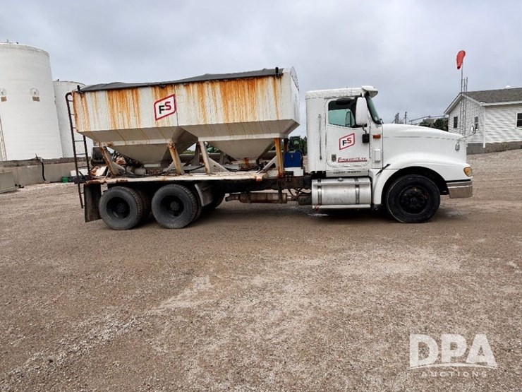 2004-ihc-9400i-dry-tender-truck-(gp11023,-unit-193)-image-7
