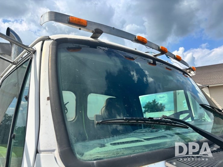 2005-sterling-dry-tender-truck-(gp11242,-unit-111565)-image-78