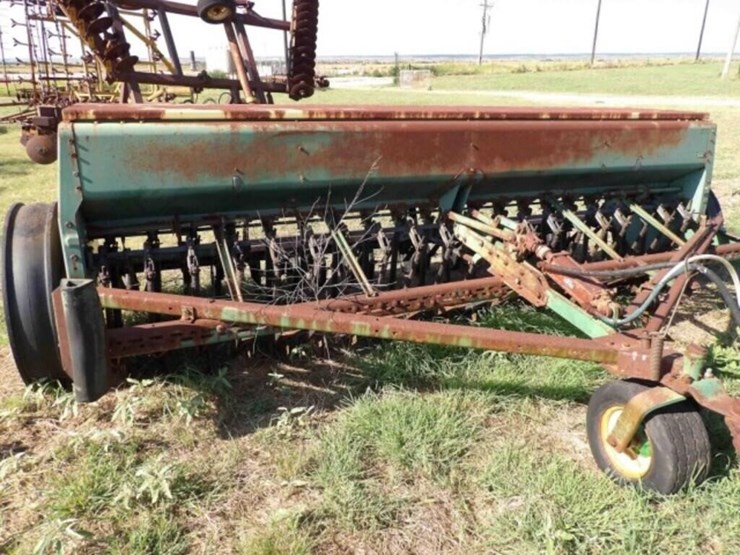 john-deere-8300-image-17