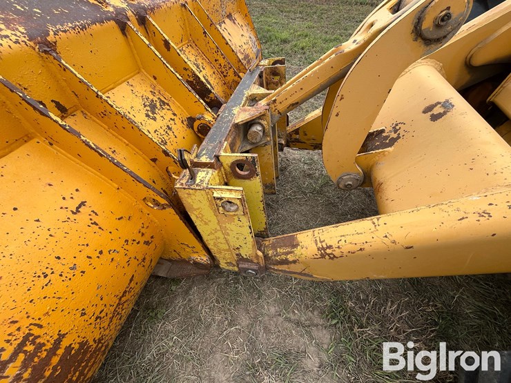 1985-deere-644c-image-11