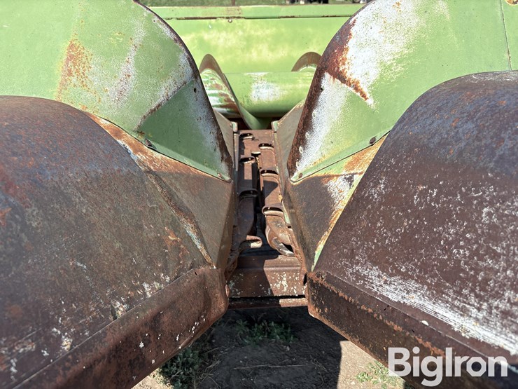 john-deere-844-image-14