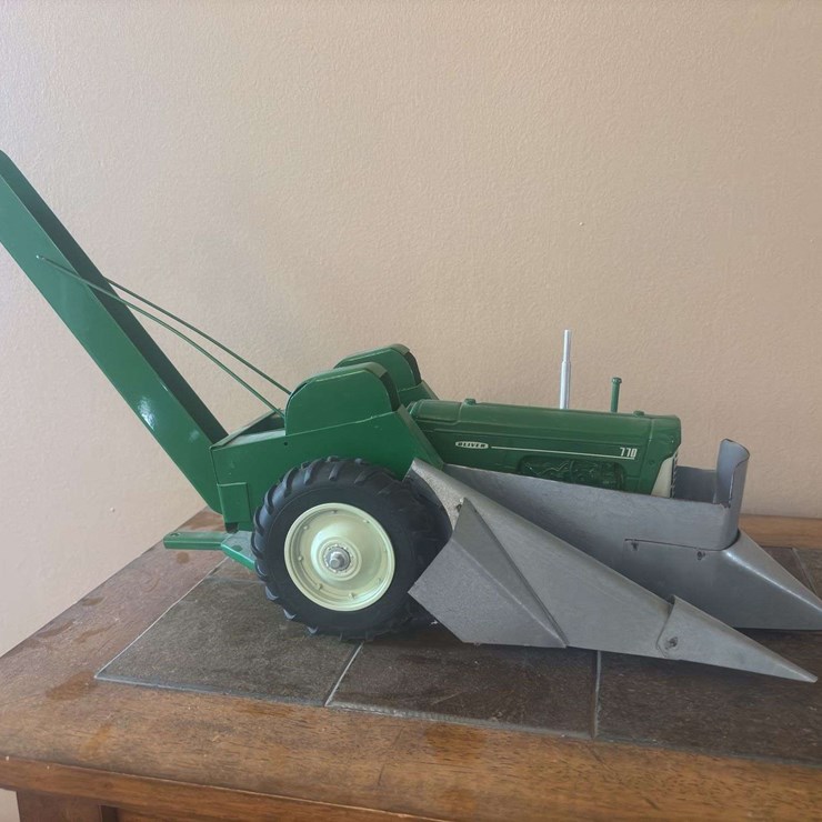 OLIVER 770