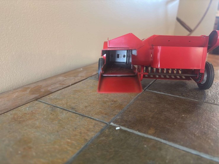 1/16-tru-scale-square-baler-carter-image-7