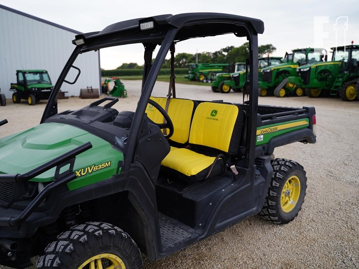 2019-john-deere-gator-xuv-835m-image-10