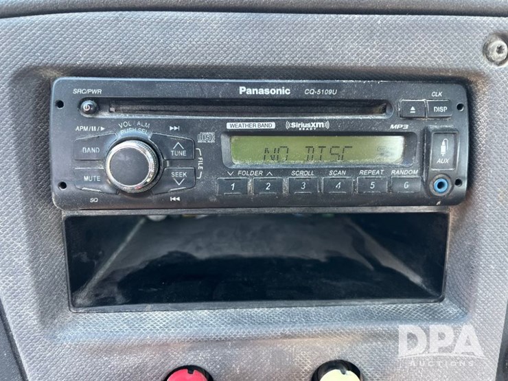 2013-freightliner-cascadia-day-cab-truck-(jn2570,-unit-4038)-image-69