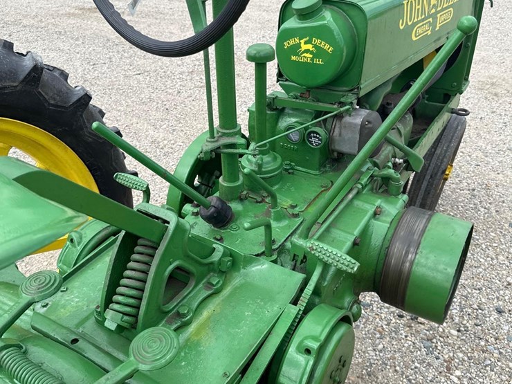john-deere-b-image-8
