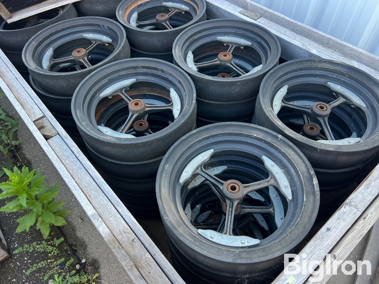 planter-gauge-wheels-image-1