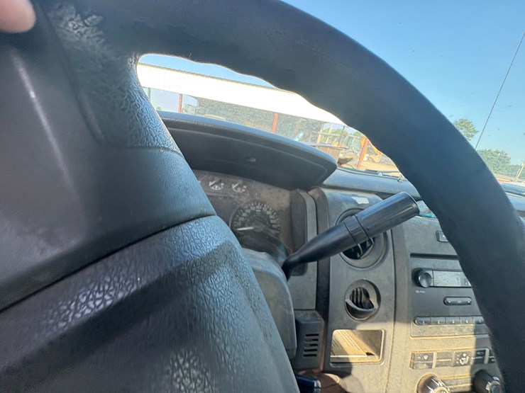 2011-ford-f150-image-32