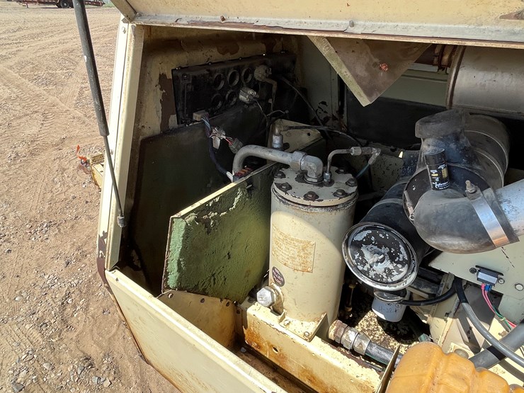 john-deere-4039-image-11