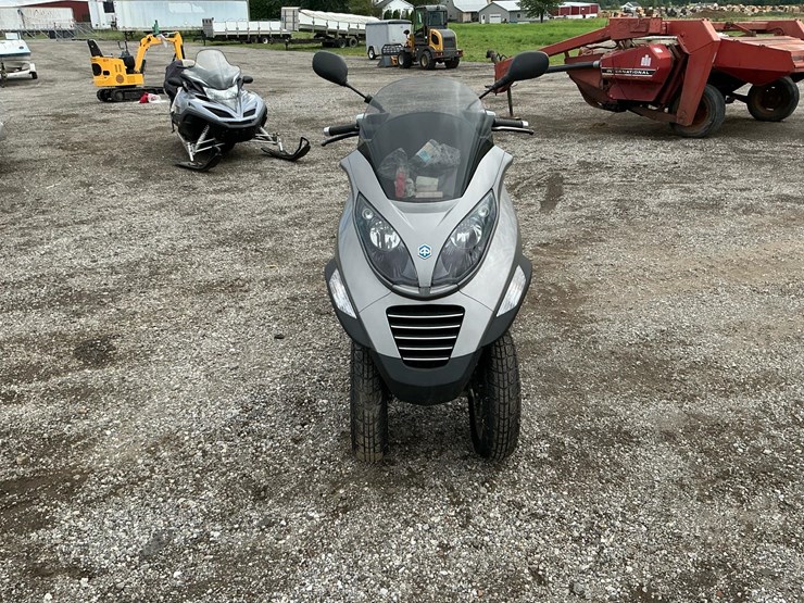 #2351-•-2009-vespa-lx-150-scooter*-image-8