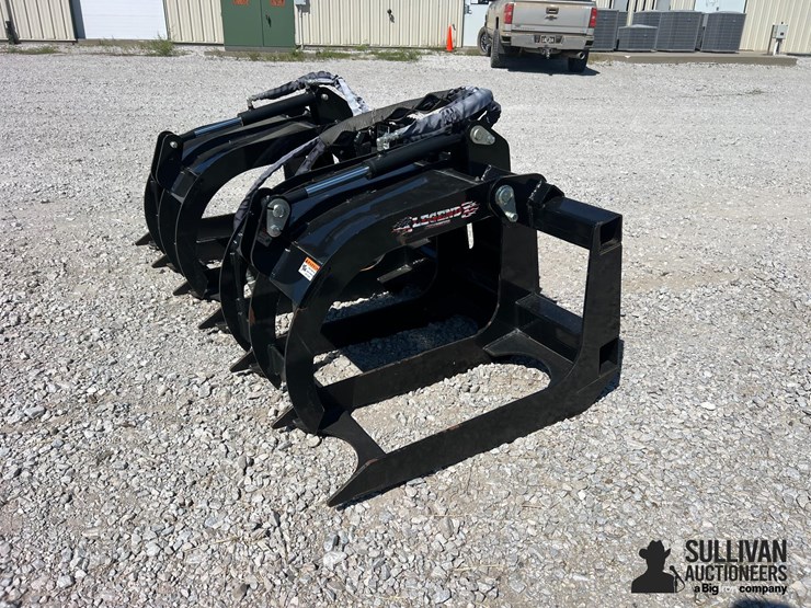 legend-72”-compact-skid-steer-grapple-image-1