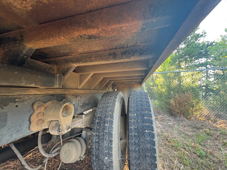 2000-ford-f750-image-33