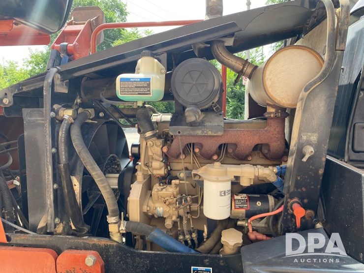 2005-ditch-witch-rt90m-trencher-and-trailer-(jm582)-image-6