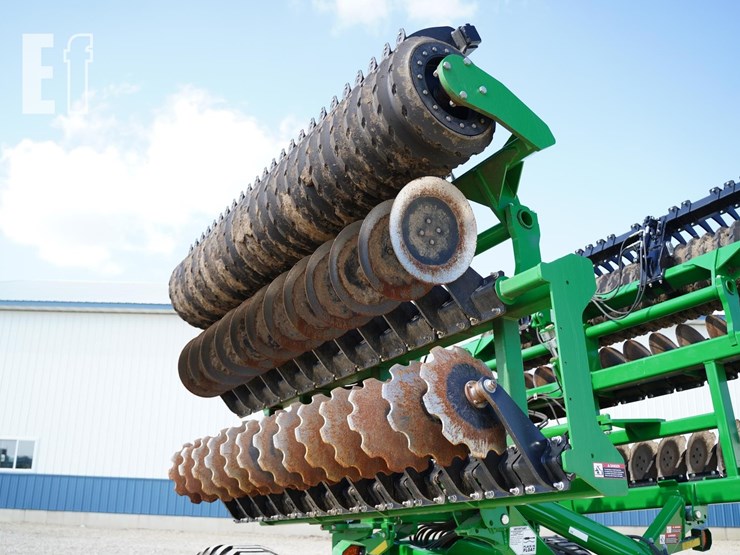 2021-john-deere-2680h-image-15