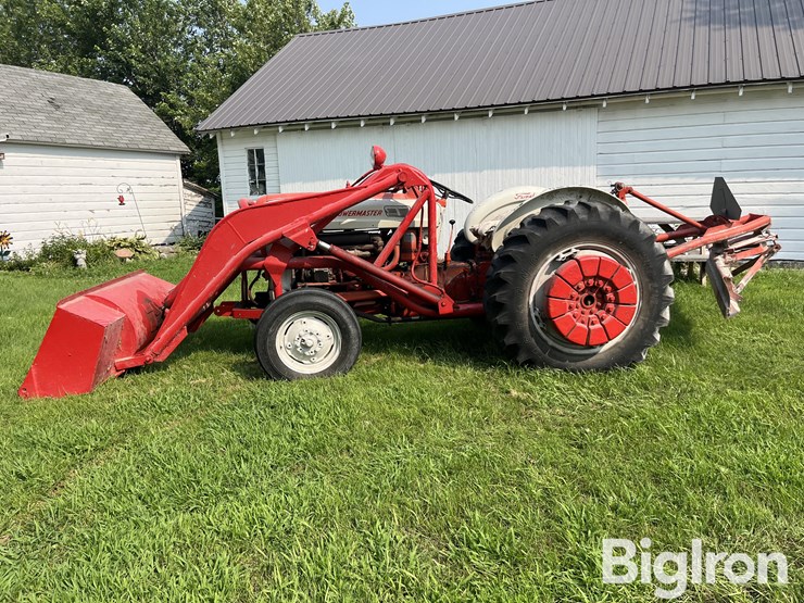 1961-ford-tractor-image-8
