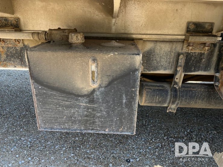 2009-sterling-feed-truck-(jn2573,-unit-2018)-image-41