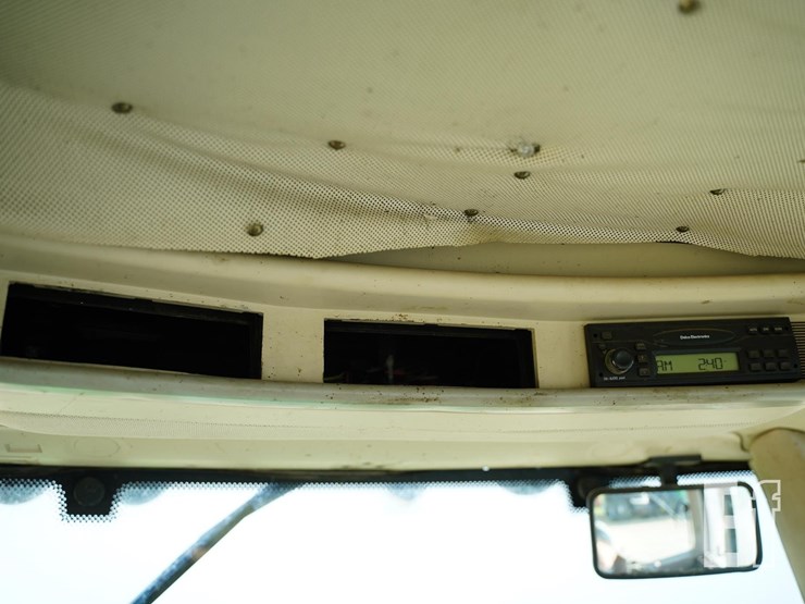 2002-john-deere-7420-image-41
