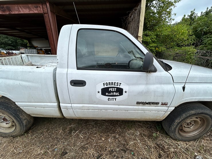 2001-dodge-ram-1500-image-15