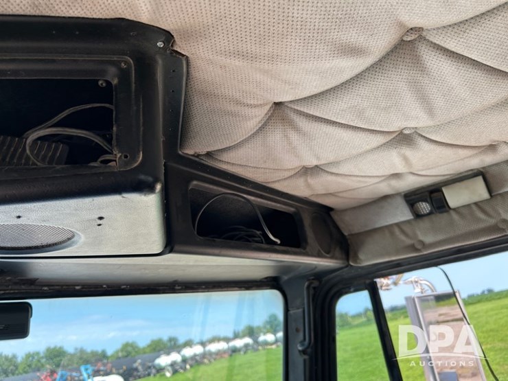 1995-freightliner-dry-tender-truck-(cp0609,-unit-2142)-image-56