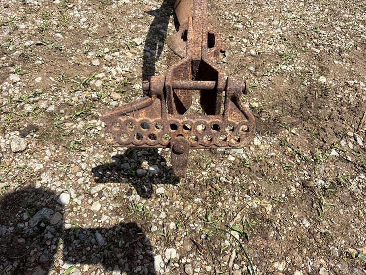 mccormick-deering-no.-415-7”-walking-plow-image-9