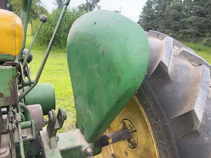 1958-john-deere-520-image-35