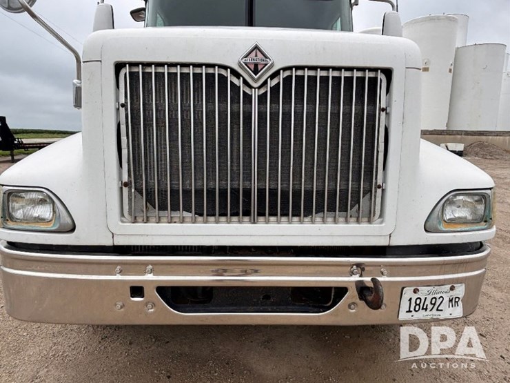 2004-ihc-9400i-dry-tender-truck-(gp11023,-unit-193)-image-20