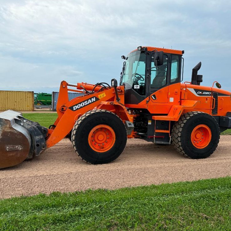 2017 DOOSAN DL220-5