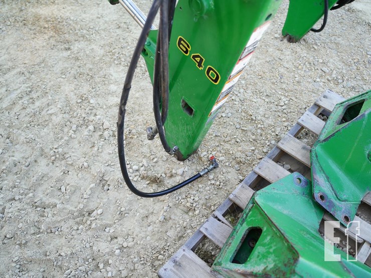 1994-john-deere-640-image-11