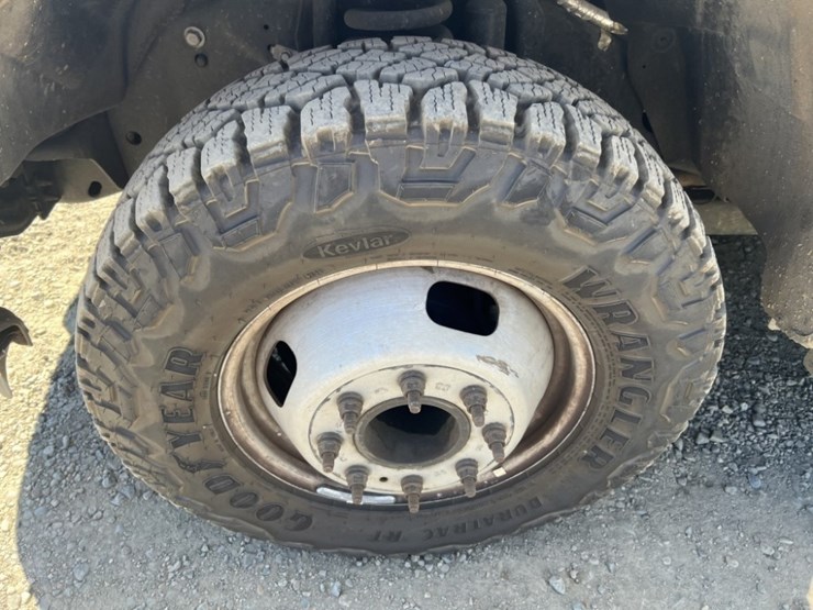 2016-ford-f350-image-15