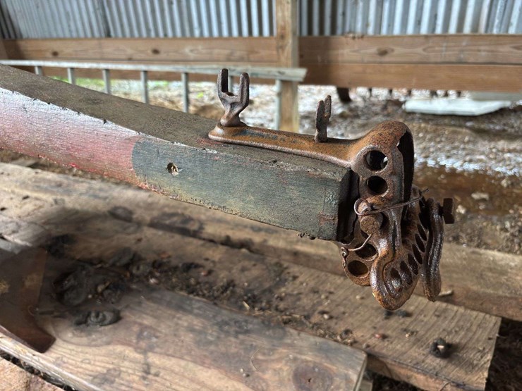 oliver-chilled-plow-works-14”-walking-plow-image-10