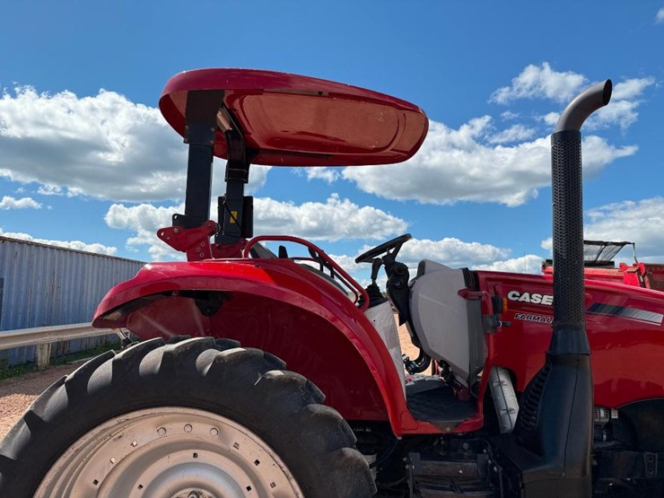 2016-case-ih-farmall-130a-image-22