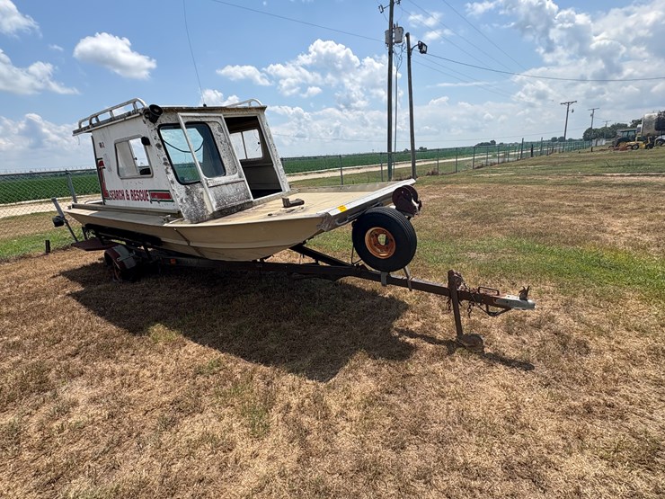#79-•-#25996-•-search-&-rescue-boat-w/40hp-johnson-outboard-motor-&-trailer-image-2