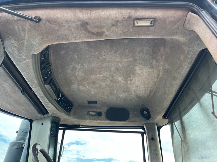 2005-new-holland-tj375-image-21