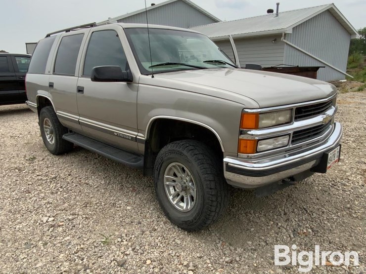 1999-chevrolet-tahoe-image-3