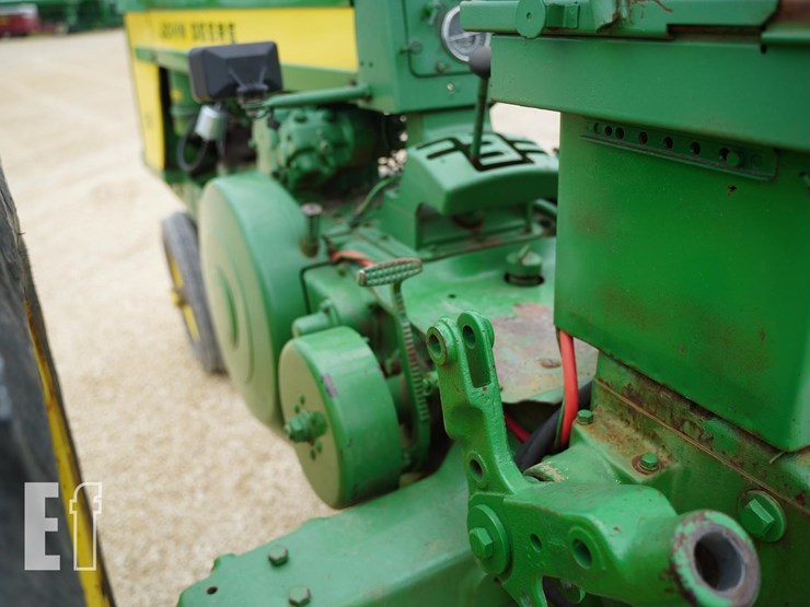john-deere-720-image-24