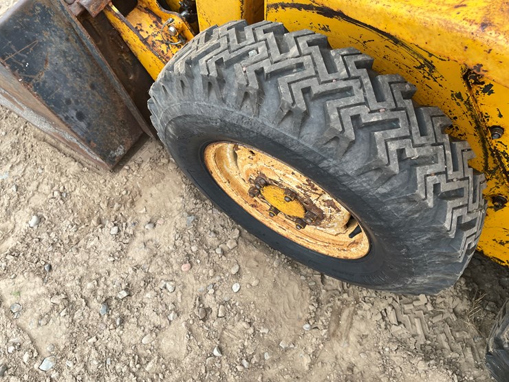 2007-deere-24a-image-19