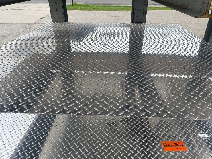 #8092-•-3003-aluminum-diamond-plate-sheet-stock-(shed)-image-1