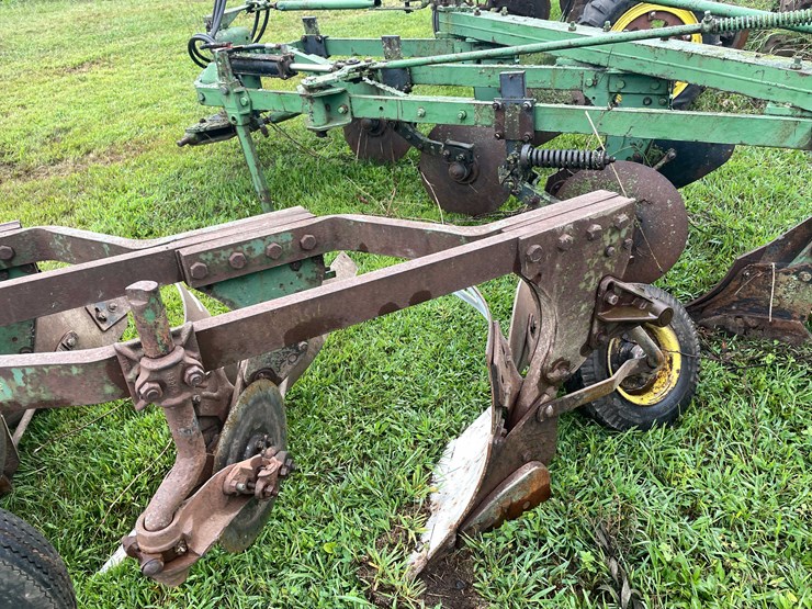 #7462-•-john-deere-moldboard-plow-image-11