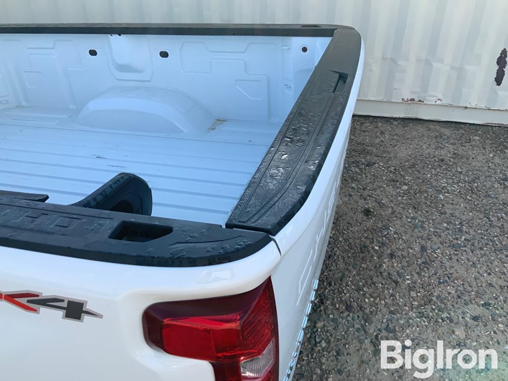2020-chevrolet-8'-pickup-box-image-20