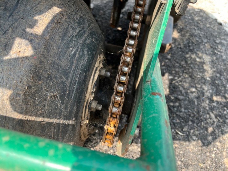 ryan-18"-walk-behind-aerator-image-7