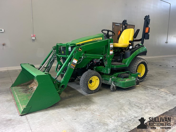 2014-john-deere-1025r-image-1