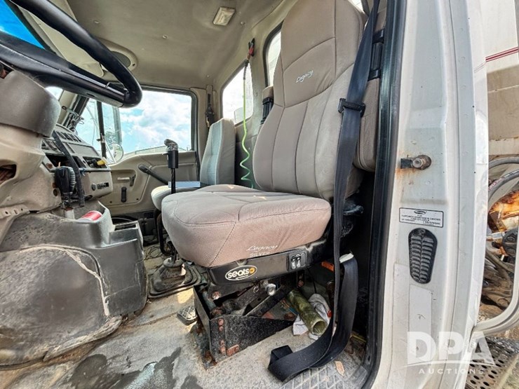 2005-sterling-dry-tender-truck-(gp11242,-unit-111565)-image-85