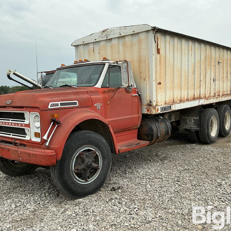 1968 CHEVROLET C60