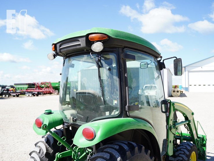 2014-john-deere-3033r-image-22