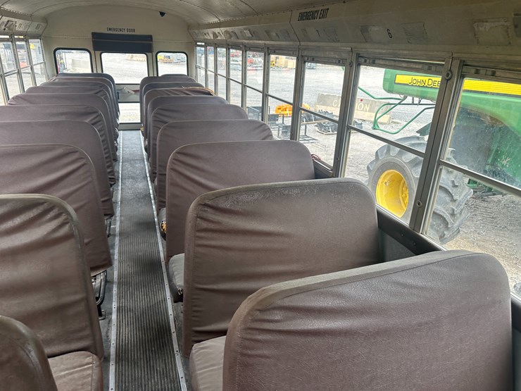 #18-•-#23871-•-2002-international-genesis-school-bus-vin:-1hvbgaan62a917777-image-55