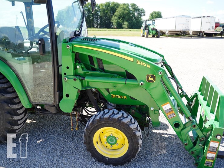2014-john-deere-3033r-image-19