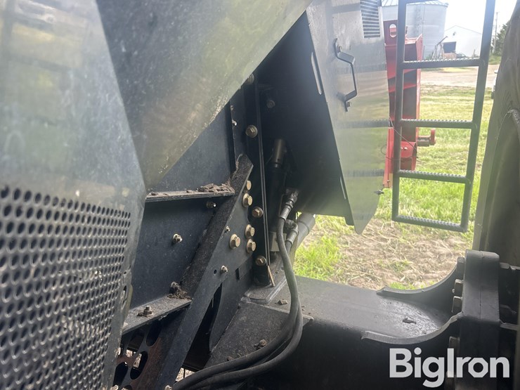 2009-case-ih-6088-image-19