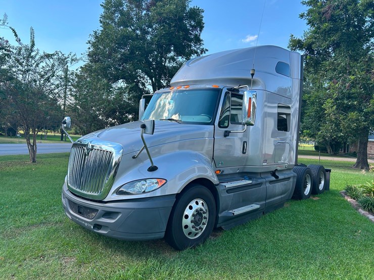 2017-international-prostar-image-1
